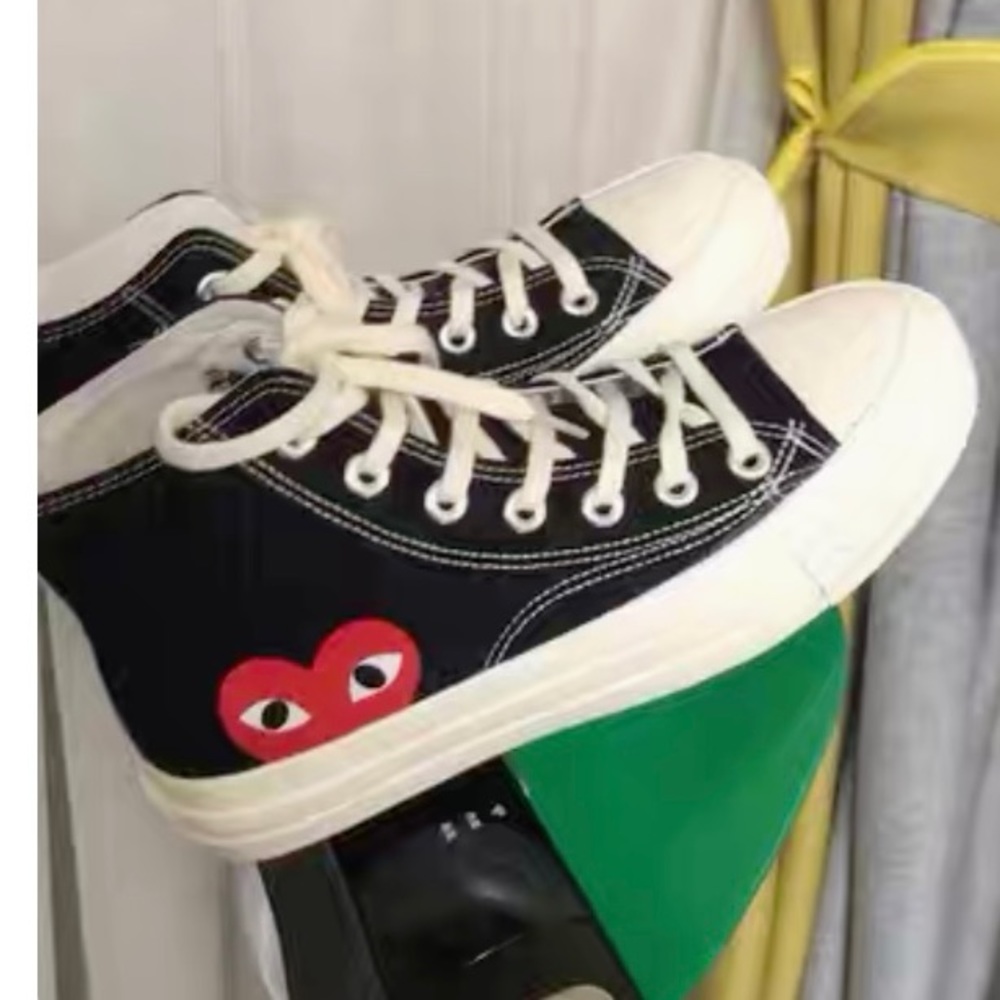 Offer🤪 Canvas shoes